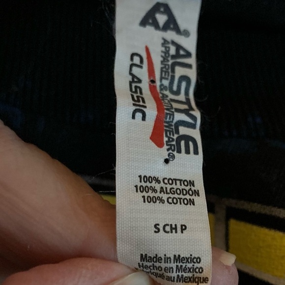 Monster Jam World Tour 2019 Sz S - Picture 4 of 4